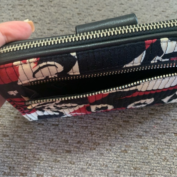 Vera Bradley Alice in Wonderland Wallet - Picture 5 of 10